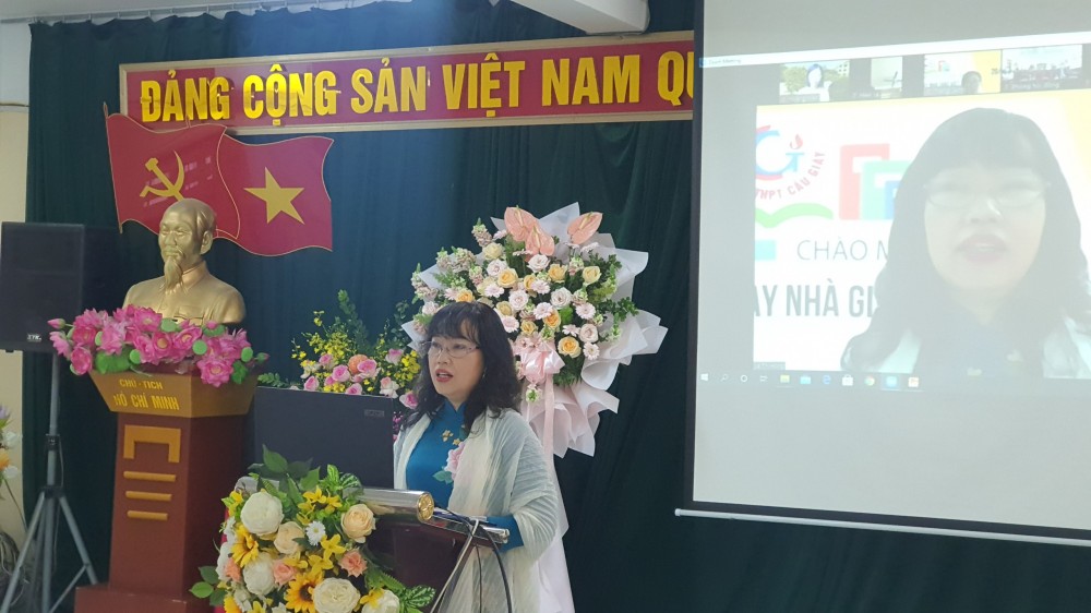 Đồng Chí Lê Thị Hồng - Hiệu trưởng trường THPT Cầu Giấy 